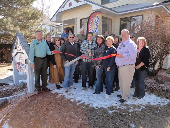 Vivax Pros team cutting ribbon