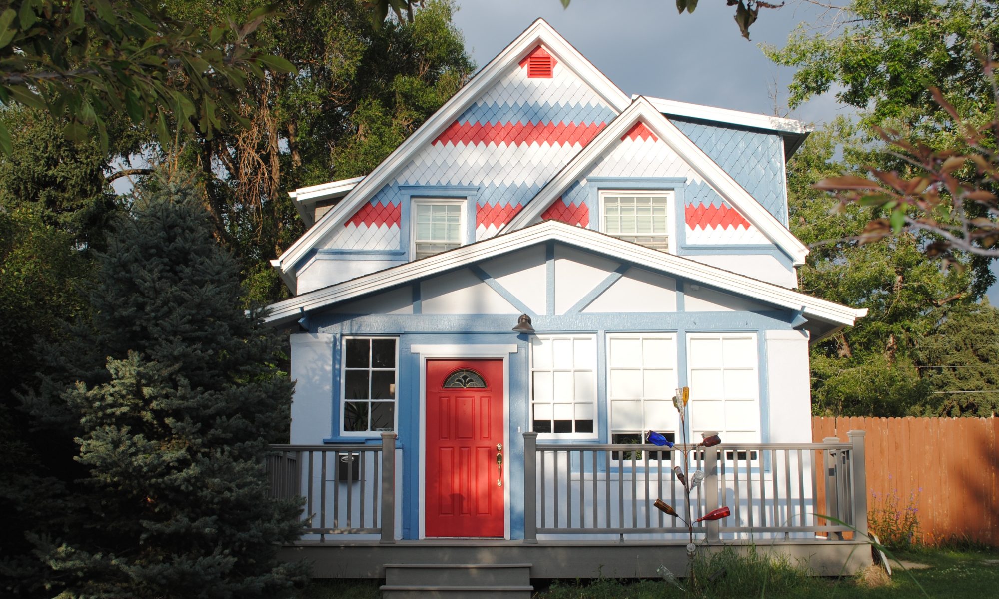 Red White And Blue Painted House Vivax Pros Red White And Blue Painted House